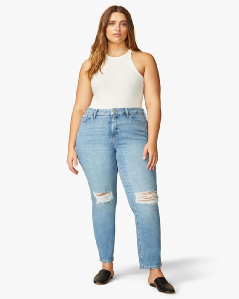 Front of a model wearing a size 14X30 Breanna Straight Leg Jeans in SADIE by Warp + Weft. | dia_product_style_image_id:292737